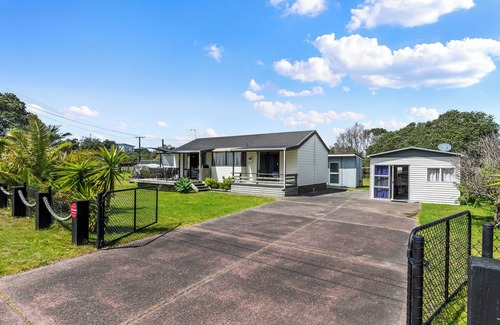 Ruakaka House | Bream Bay Sands - Ruakaka Holiday Home
