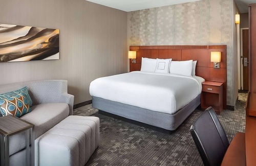Laguna Hills Hotel | Breath of Fresh Air! Pet-Friendly, w/Pool, Near Big Air Trampoline Park