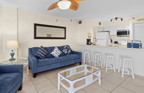 Tavernier Apartment | Breath of Fresh Air! Relax And Unwind In Our Spacious Unit W/Kitchen!