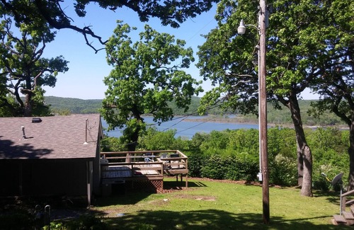 Pettit House | Breath Taking View on Top Of Pettit Bay Mountain!