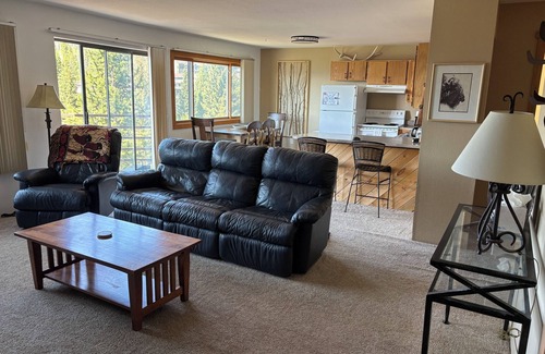 Eagles Nest Condo | Breath Taking View of Mt and Lake Dillon from 2bd, 2BA Condo