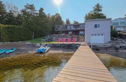 Tay House | Breathtaking 5 bedroom Waterfront Home With Hot Tub!