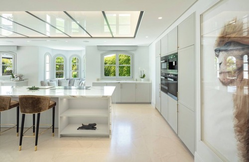 Marbella Villa | Breathtaking 6-bedrooms Property in Nueva Andalucia - Marbella