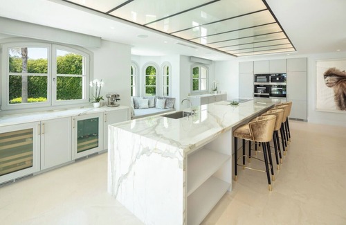 Marbella Villa | Breathtaking 6-bedrooms Property in Nueva Andalucia - Marbella