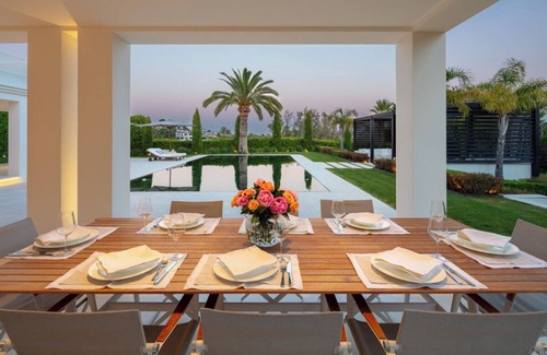 Marbella Villa | Breathtaking 6-bedrooms Property in Nueva Andalucia - Marbella