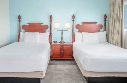 Kahului Hotel | Breathtaking Beach Retreat Perfect for Romantic Couple Stay | Outdoor Pool