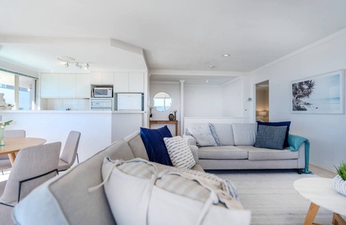 Cottesloe House | Breathtaking Beachside Sunsets!