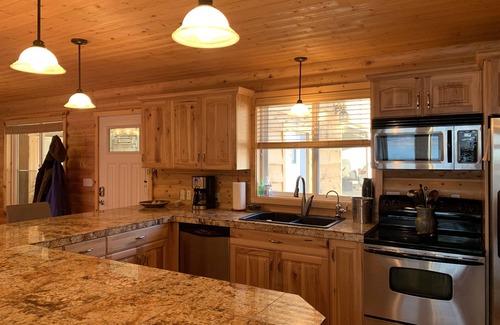 Dingle House | Breathtaking Bear Lake Sunset Views