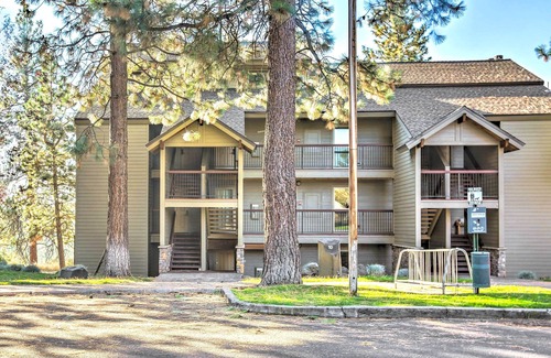 Bend Condo | Breathtaking Bend Condo w/Resort Amenities!