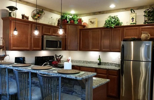 Monteagle Cabin | Breathtaking Bluff View Cabin. nCome here for amazing views and solitude.