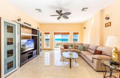 Ocean Point Apartment | Breathtaking Chalk Sound Private Pool Sunset Villa