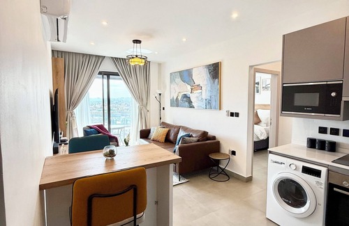 Roman Ridge Apartment | Breathtaking City Views from a Stylish 1-Bed @Nova