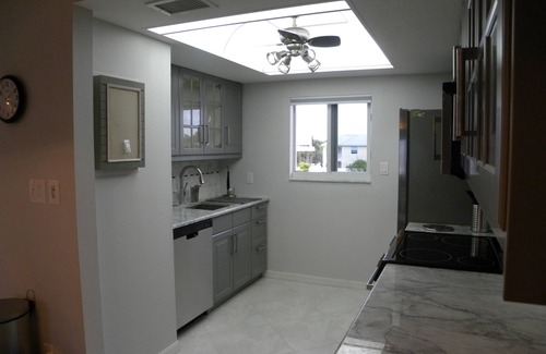 Siesta Key Condo | Breathtaking Full Gulf Views Steps From The White Sands Of Siesta Key Beach