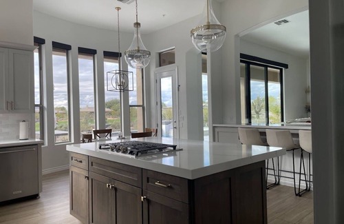 Pinnacle Peak House | Breathtaking Golf, Mountain and City Light Views