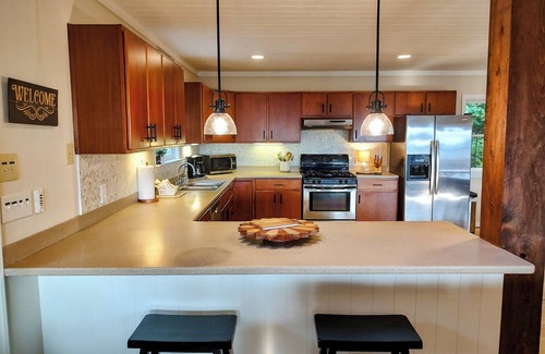 Scaly Mountain House | Breathtaking home with Astonishing Mountain Panoramic Views! Dog Friendly!