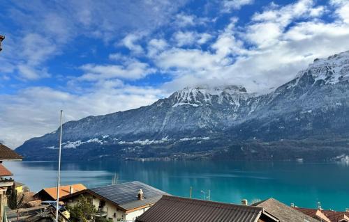 Niederried bei Interlaken Apartment | Breathtaking Lake & Mountain View Apartment