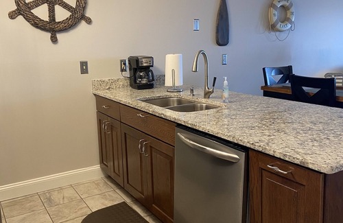 Indian Point Condo | BREATHTAKING LAKE VIEW- UPPER LEVEL - TWO MILES FROM SILVER DOLLAR CITY