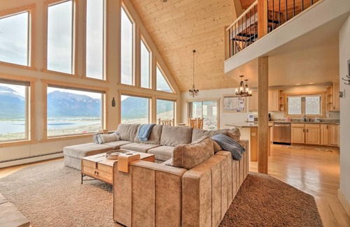 Twin Lakes House | Breathtaking Lake-View Retreat with On-Site Hiking!