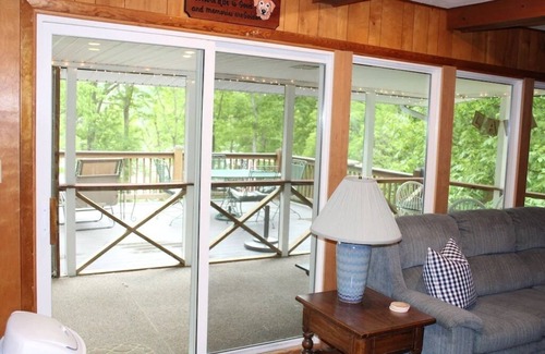 Lindseyville House | Breathtaking Lakefront Views!