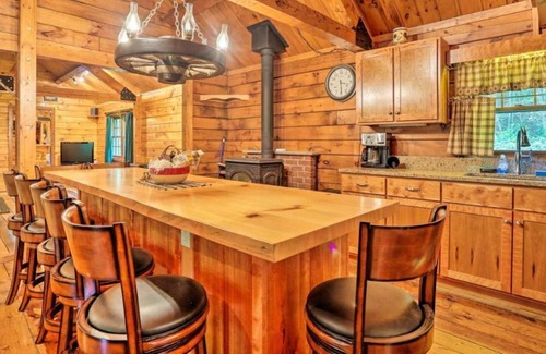 Long Eddy House | Breathtaking Long Eddy Cabin! Delaware River Fishing Access Right Down the Road!