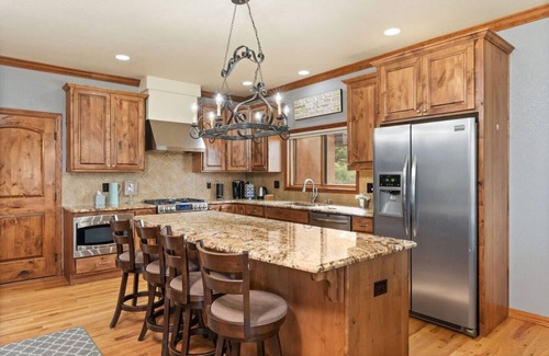 Colorado Springs House | Breathtaking Mountain Views | Hot Tub | Near USAFA