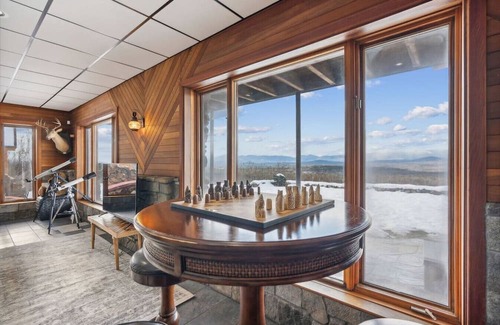 Lovell Ski Chalet | Breathtaking Mountain Getaway - Skiing & Hot Tub