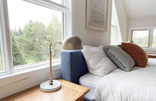 Hubley Ski Chalet | Breathtaking Nature Chalet 15 minutes from Halifax