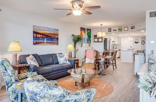 Port Aransas Condo | Breathtaking Ocean Front Views- Closest Beachfront Condo in Port Aransas!