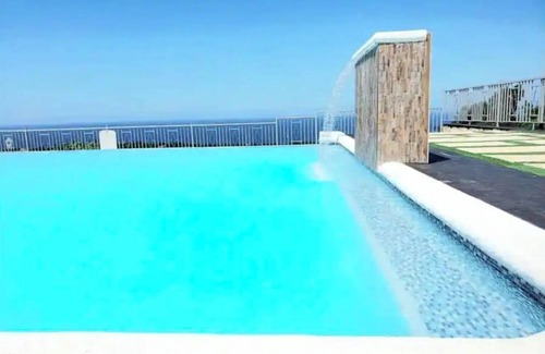 Ocho Rios House | Breathtaking Ocean-view, hot-tub, pool, rooftop access & grill