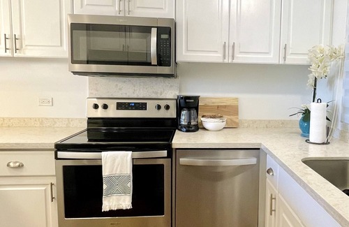 Hawaii Kai Apartment | Breathtaking Ocean Views! Peaceful Retreat/No Resort Fees. n