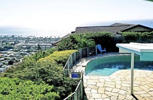 Waialae Iki Ridge House | Breathtaking Ocean View with Private Pool!