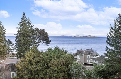 Regional District of Nanaimo House | Breathtaking Oceanview Parksville, Vancouver Isl. 1 min walk to beach, 2BR 2BTH