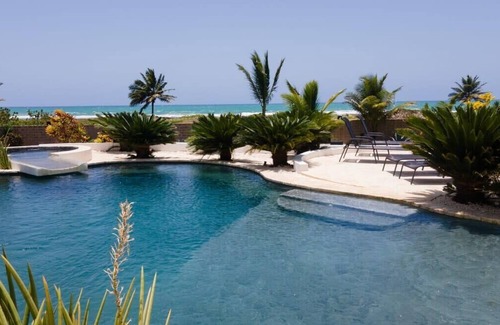Los Brazos Villa | Breathtaking Private 5 BR Oceanfront Oasis