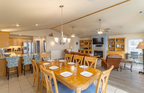 Colington Harbour House | Breathtaking sound & sunset views from this waterfront home on Colington Island!