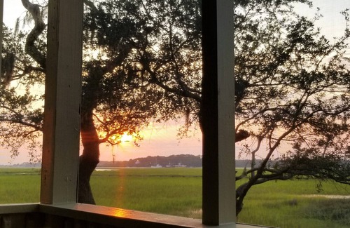 Seabrook Island Villa | Breathtaking Salt Marsh Views & Sunsets & Kayaking with Dolphins