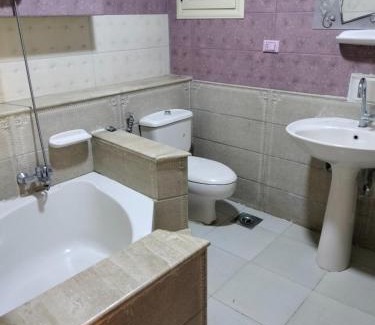 Al-Jumruk Apartment | Breathtaking sea views from this top-notch, versatile apartment