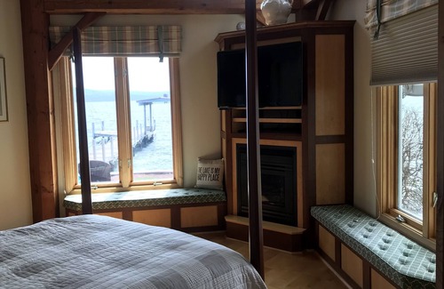 Valois House | Breathtaking Seneca Lake property with year round fun