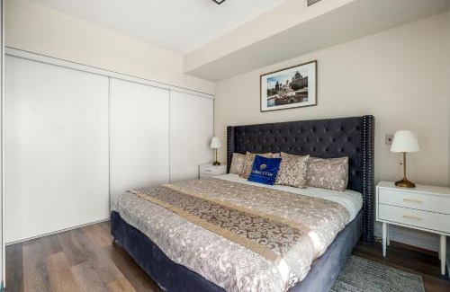 Willowdale Apartment | Breathtaking Skyline View 1Bd & Den Apartment