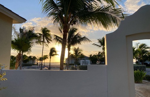 Alice Town House | Breathtaking sunrises. A slower pace of life.