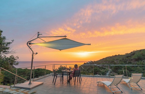 Patresi House | Breathtaking sunset