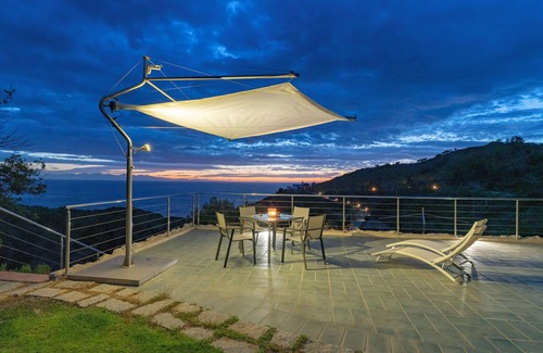Patresi House | Breathtaking sunset
