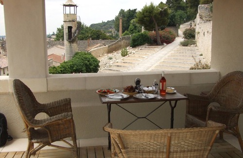 Beaucaire House | Breathtaking Terrace Views at the Foot of the Ancient Castle