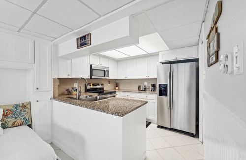Gulf Lagoon Beach Condo | Breathtaking views! 1 BR Gulf front condo w/2 pools on relaxing east side of PCB