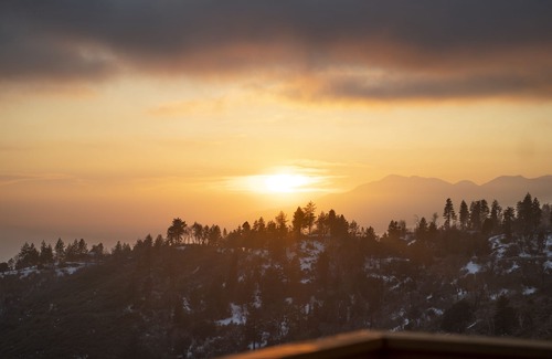 Running Springs House | Breathtaking VIEW! SPACIOUS 5BR 7BATH, PERFECT for Groups! Close to Arrowhead!