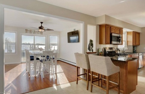 Brick House | Breathtaking Views, Heated Pool on the Metedeconk River!
