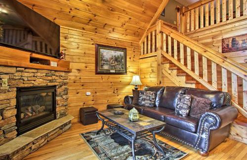 Black Bear Falls House | Breathtaking View Cabin with Game Room and Hot Tub!