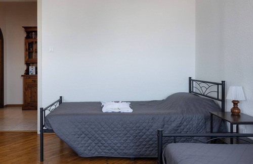 San Giovanni-Chiadino-Rozzol Apartment | Breathtaking view of the infinite sea, an oasis of peace in the greenery