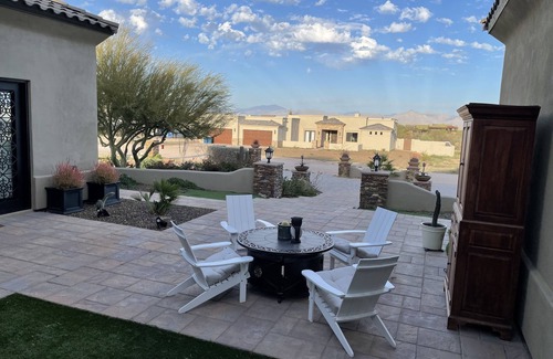 Rio Verde Foothills House | Breathtaking views and trails all over