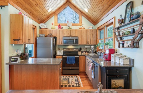 Glenville House | Breathtaking Views from this amazing mountain getaway