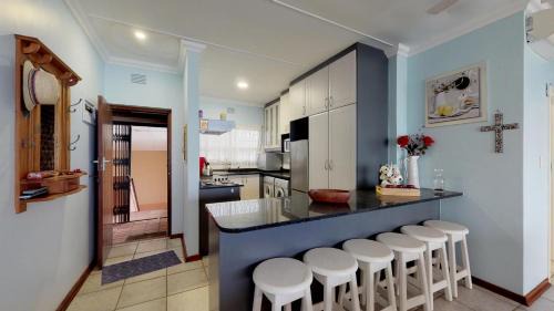 Manaba Beach Apartment | Breathtaking views from Sue Casa 11
